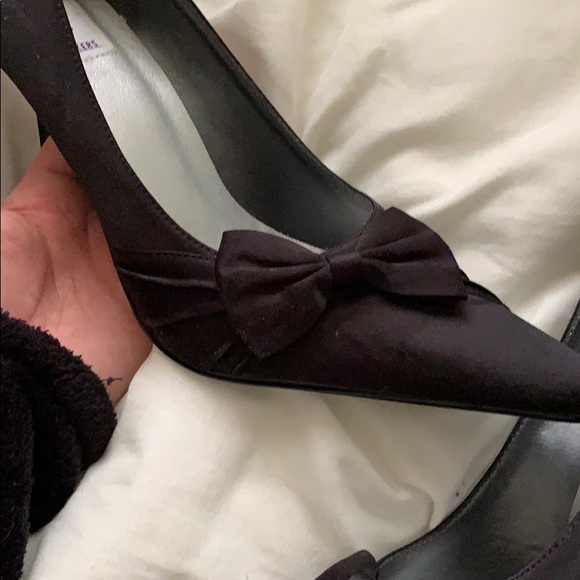 Heels - Picture 2 of 3